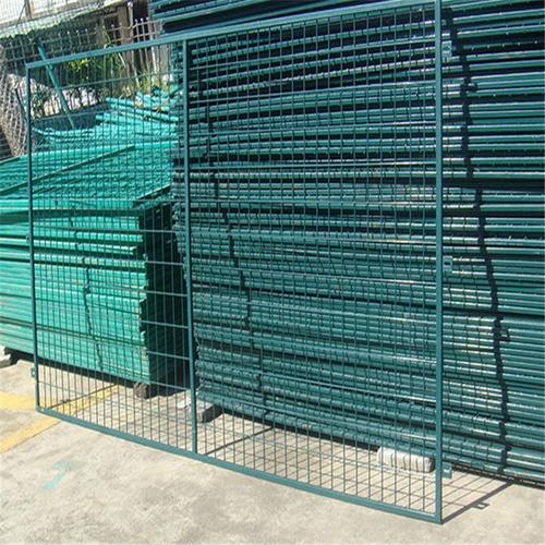 框架护栏网 朋英 公路铁路围栏网 工厂隔离网